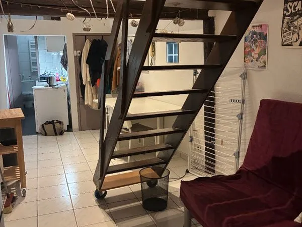 Studio 1 pièce 24 m² 