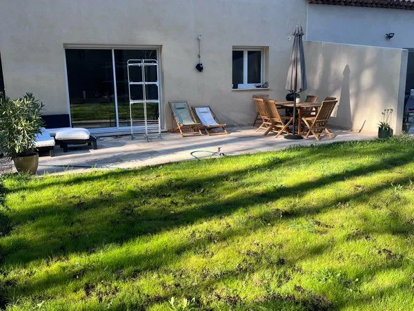 Maison T4 neuve jumelée avec jardin au calme 