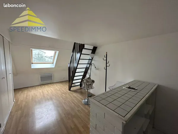 Studio 1 pièce 20 m² 