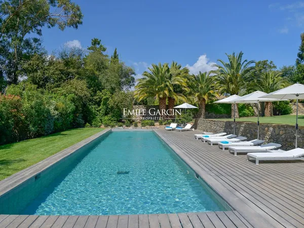 Villa récente à la location -Saint-Tropez - Proche plages de la Moutte et des Salins 