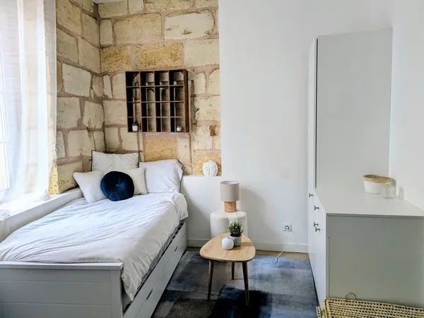Loue studio meublé (15m²) quartier Fondaudège 
