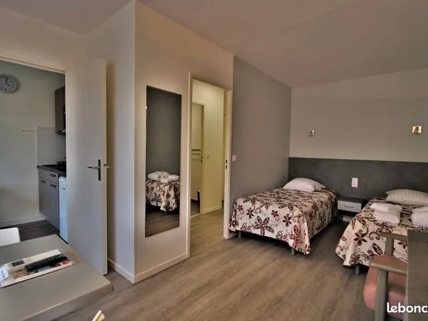 Studio 1 pièce 26 m² 