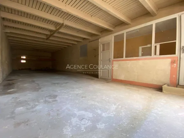Local commercial 85 m² 
