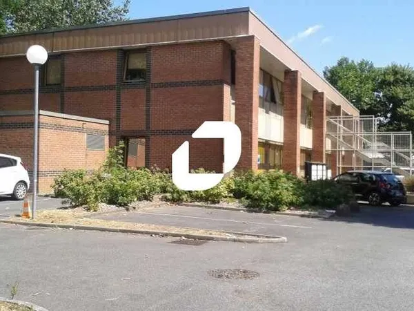 Bureaux 113 m² 