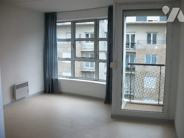 Studio 1 pièce 22 m² 