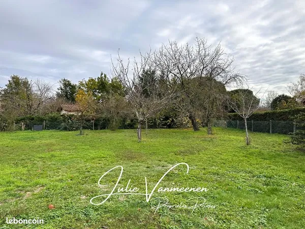 Terrain 933 m² Tournefeuille 