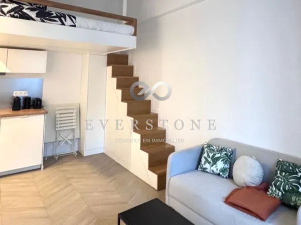 Studio Mezzanine meublé - Metro Marcadet- Poissonniers 