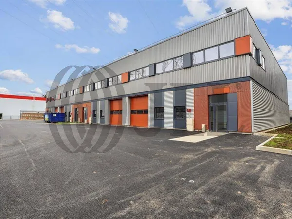 Local d'activité 4824 m² 