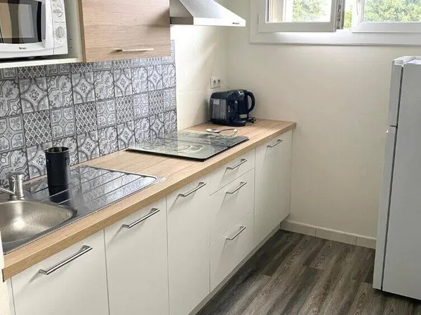 Studio 1 pièce 28 m² 