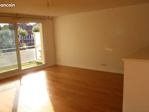 Appartement T3 80m² Vieux Lille avec parking et cave 