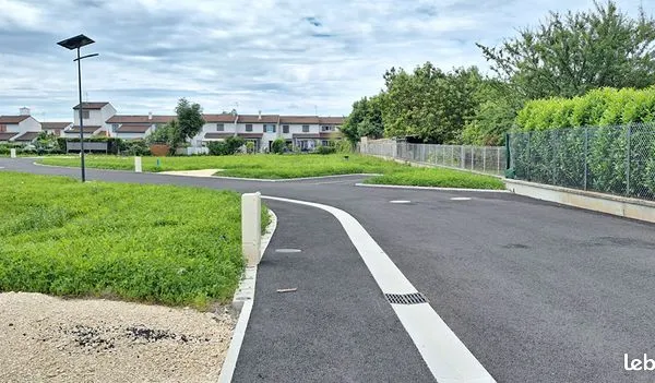 Terrain 673 m² 