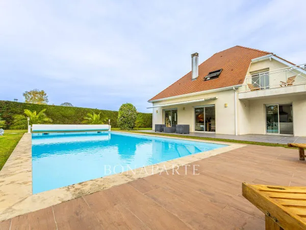 Maison 6 pièces 167 m² 