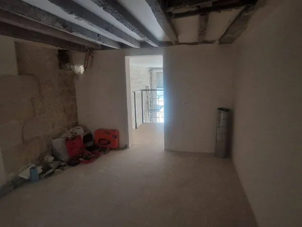Boutique 2 pièces 88 m² 
