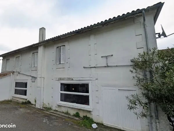 Propriété 625 m² Montlieu-la-Garde 