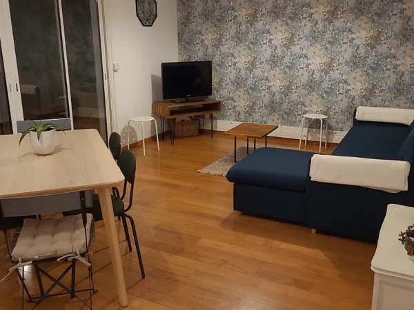 Loue Appartement Meublé Spacieux avec Balcon et Commodités - 2 chambres, 74m², Marseille 9ème 
