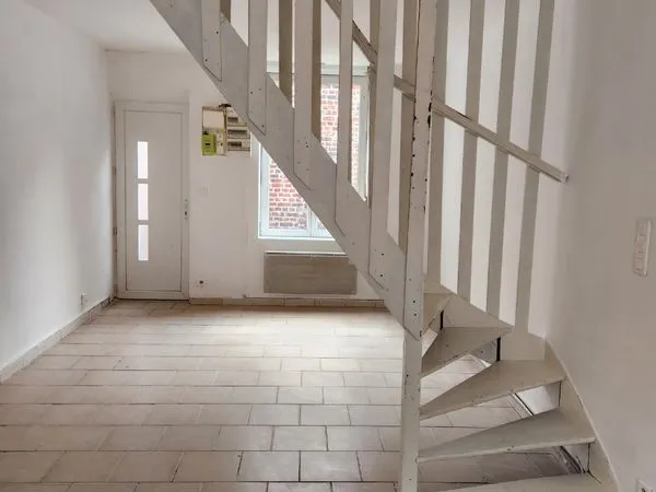 Maison 55m2 dispo 27 dec, 2 chambres, dans courée 