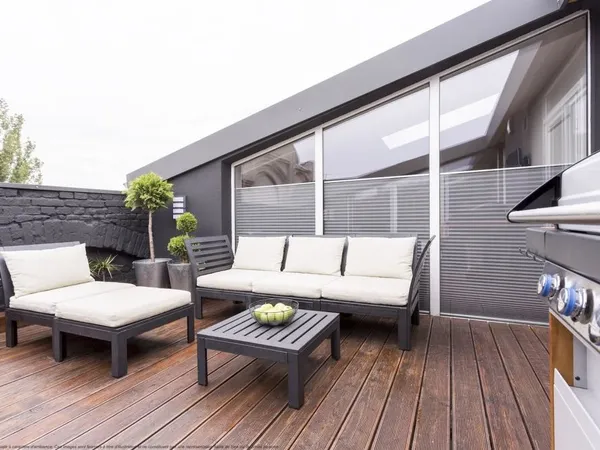 RETOUR DE LOT : T4 NEUF , LUMINEUX avec TERRASSE et PARKING en CENTRE VILLE 