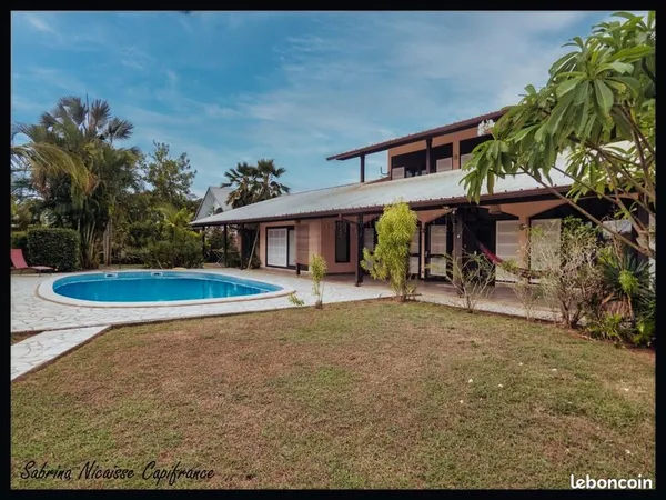Villa 8 pièces 205 m² 