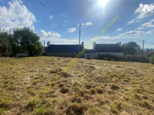 Terrain 280 m²