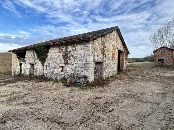 Maison 4 pièces 300 m² 