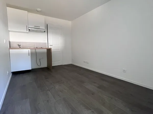 Studio 1 pièce 15 m² 