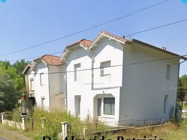 Maison 11 pièces 336 m² 