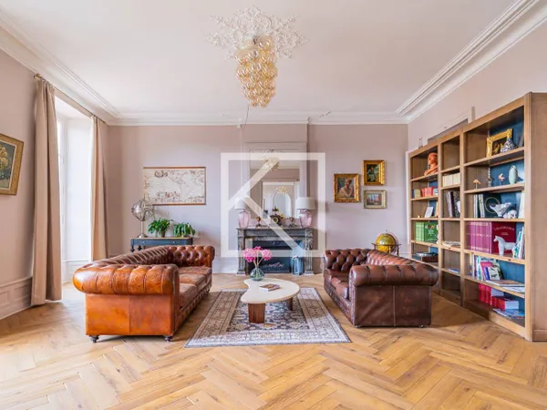 Maison 18 pièces 362 m² 