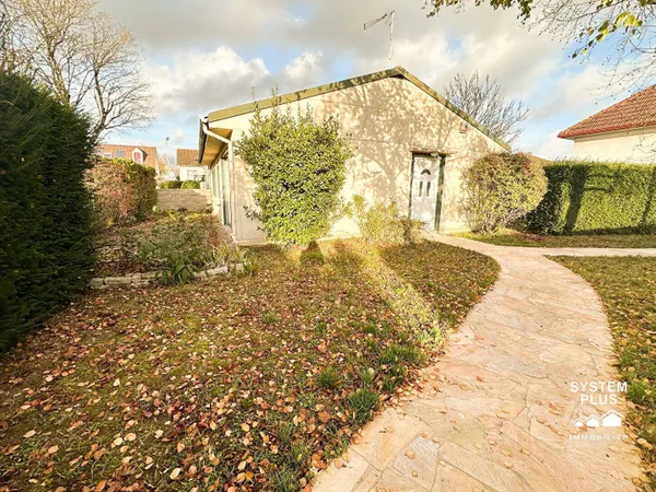 Maison de plain-pied 5 pièces 83 m² 