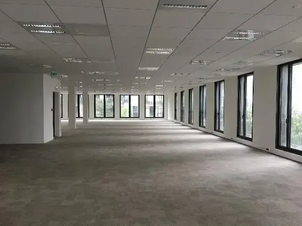 Bureau de 286m² 