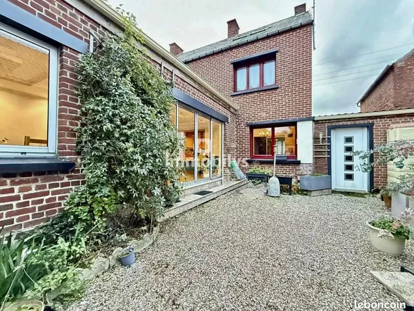 Maison 7 pièces 201 m² 