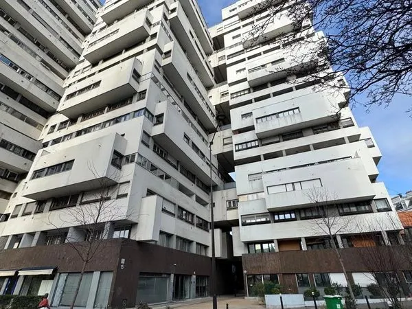 Studio 1 pièce 24 m² 