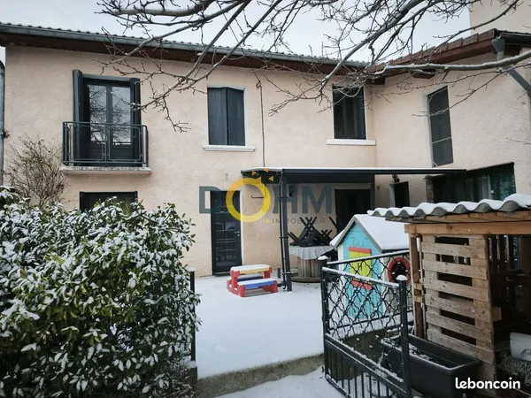 Ferme 11 pièces 305 m² 