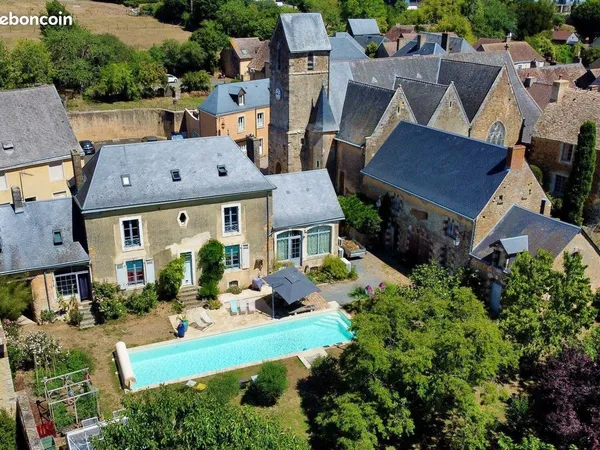 Maison 8 pièces 230 m² 