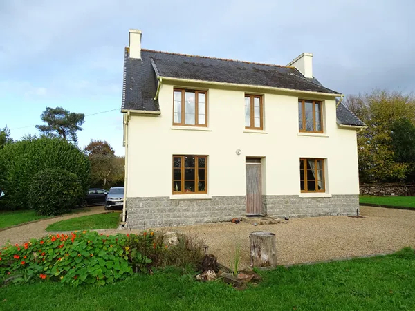 FINISTERE près de Bolazec - Superbe maison individuelle de 3 chambres avec un terrain de 5596m² 