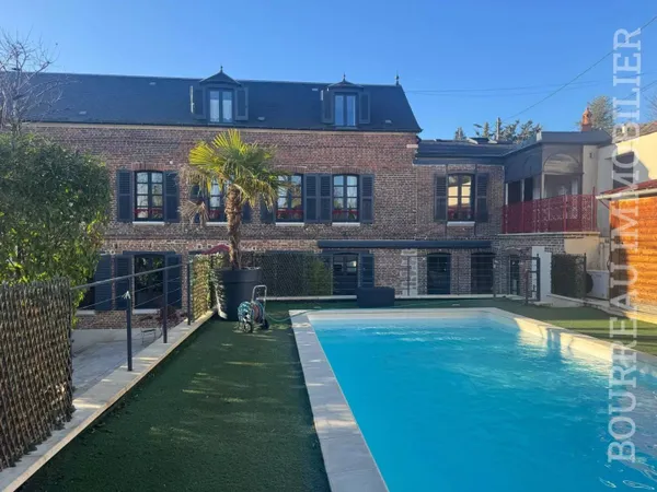 Hôtel particulier 10 pièces 250 m² 