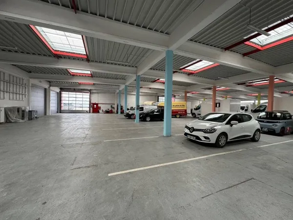 Immobilier professionnel Location Santeny   29150€