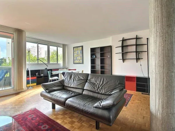 Appartement 1 pièce 84 m² 