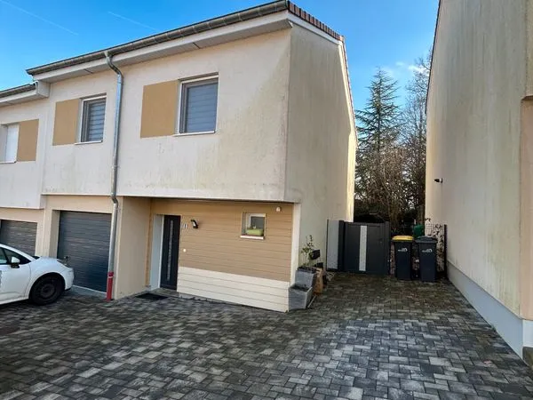 EXCLUSIVITÉ - WOIPPY VILLAGE - MAISON RÉCENTE CLÉ EN MAIN - 90 m² - JARDIN - GARAGE 