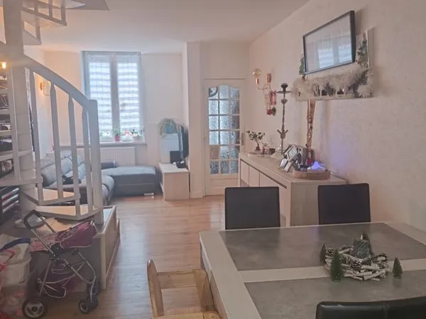 Maison 1930 de 83m2, à Tourcoing proche de la gare, 3 chambres et une extérieur 