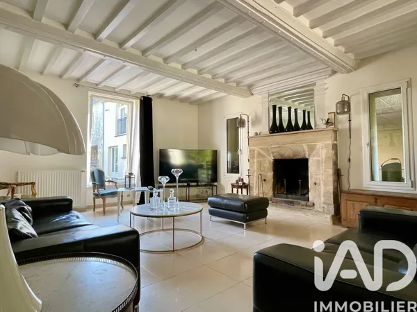Maison 12 pièces 365 m² 