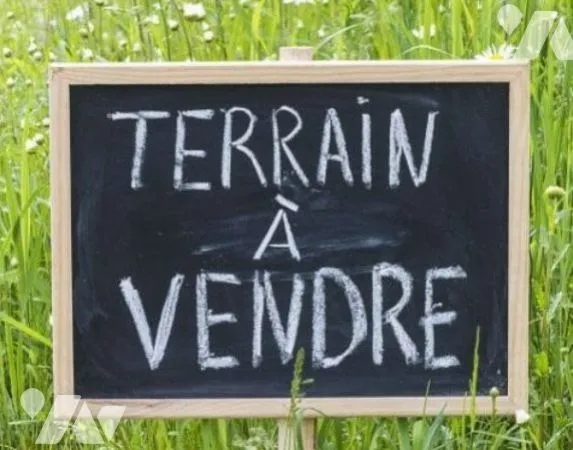 Terrain 720 m² 