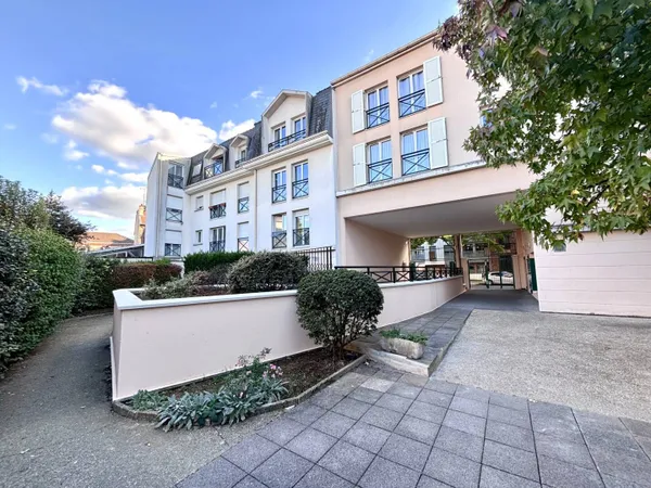 Studio 1 pièce 29 m² 