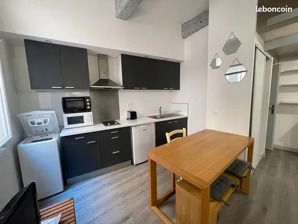 Studio 1 pièce 24 m² 