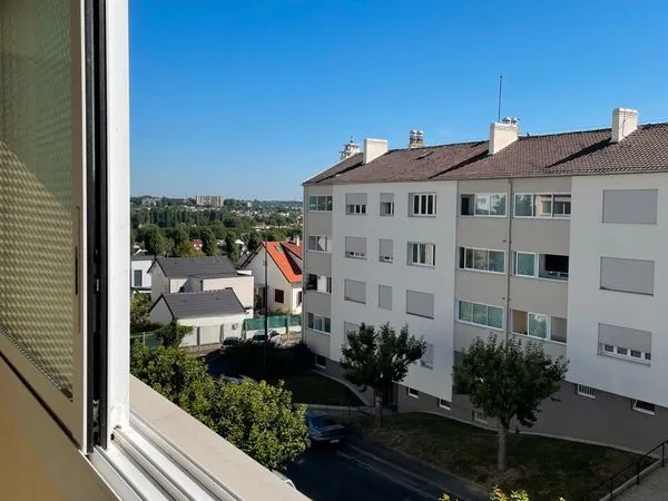 À Vendre - Superbe 3 pièces lumineux de 56 m² à Antony - Dernier étage, balcon, vue dégagée 