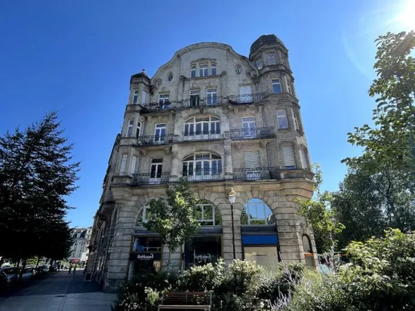 Studio 1 pièce 27 m² 