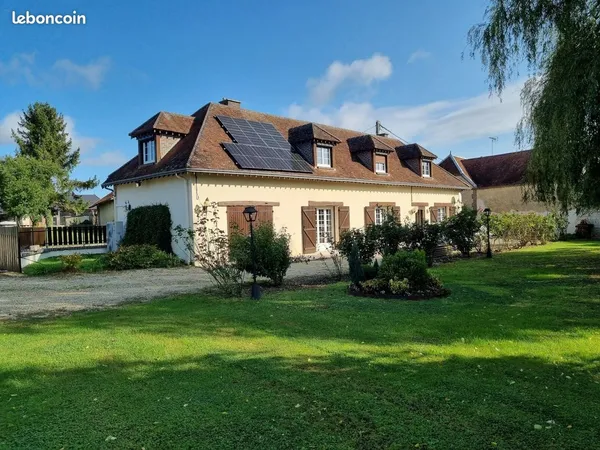 Longère 6 pièces 195 m² 