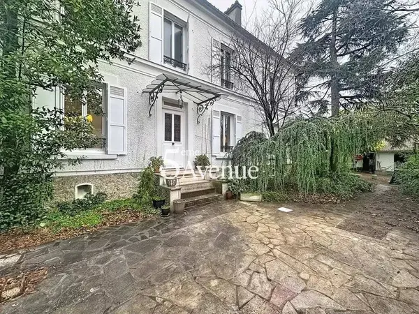 Maison 5 pièces 148 m² 