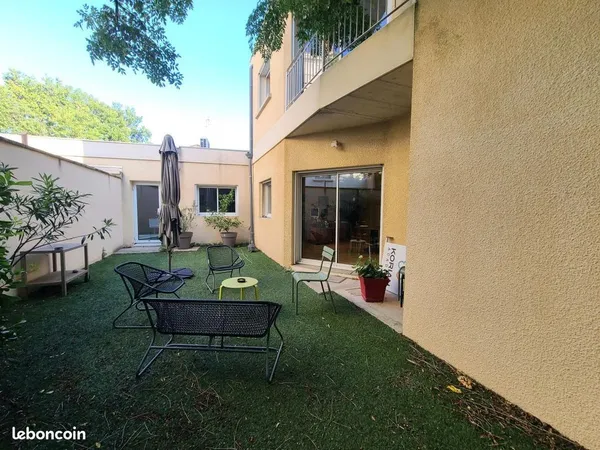 Immeuble 10 pièces 261 m² 