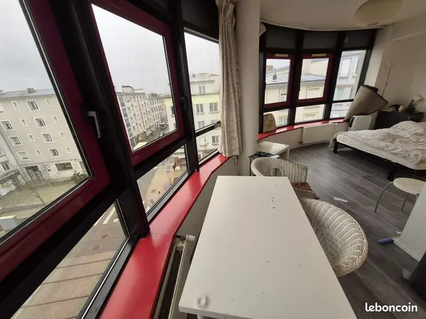 Studio 1 pièce 23 m² 