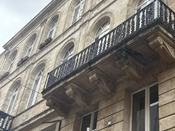 Bureaux 100 m² 